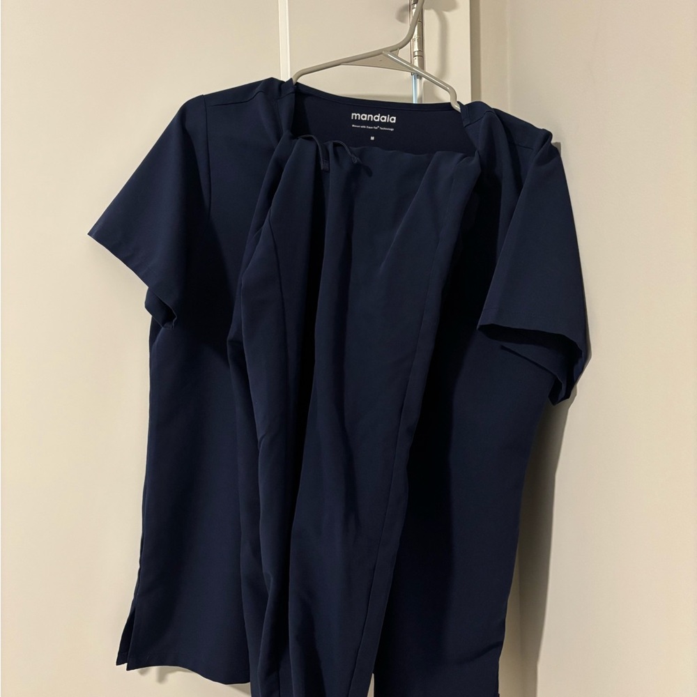 Mandala Navy Blue M Scrub Set